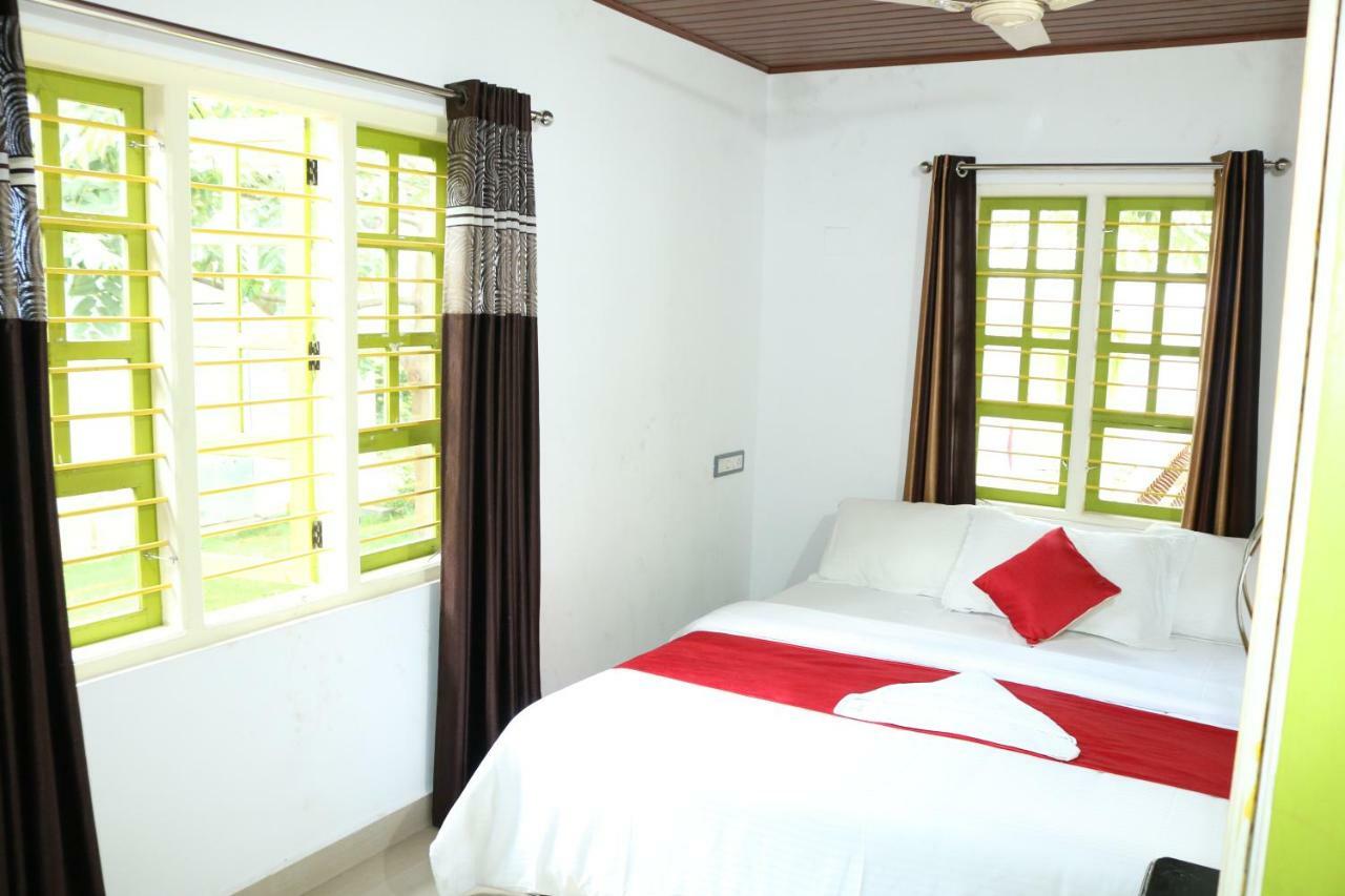 Marayoor Holidays Maraiyūr Extérieur photo